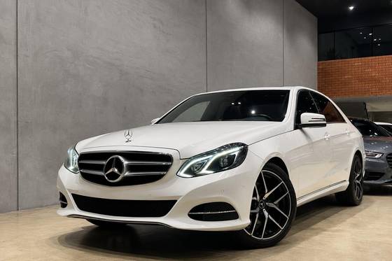 MERCEDES-BENZ E 250 2.0 AVANTGARDE 16V TURBO GASOLINA 4P AUTOMÁTICO MERCEDES-BENZ E 250 2.0 AVANTGARDE 16V TURBO GASOLINA 4P AUTOMÁTICO